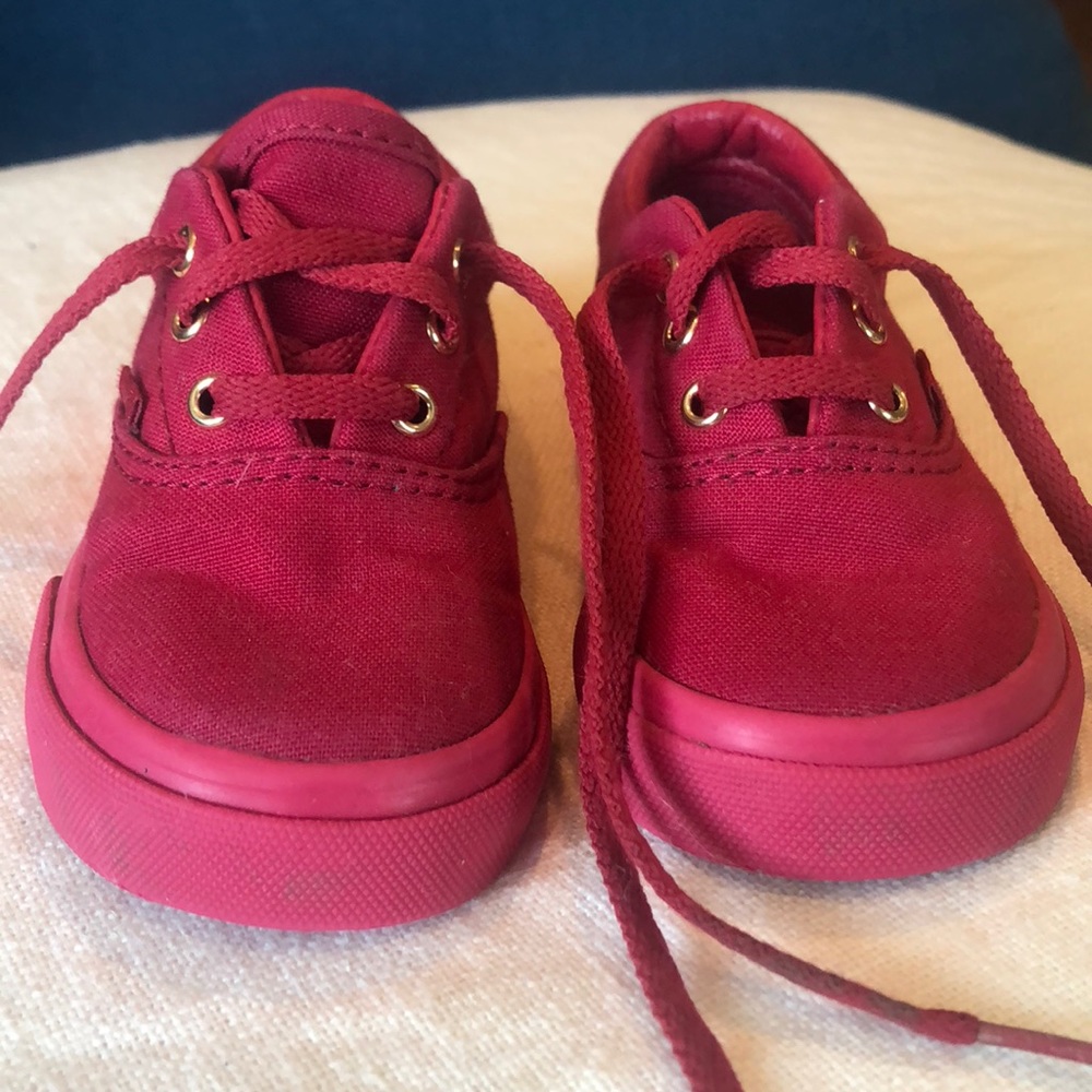 EUC VANS Boy lace up sneaker red/red 5.5